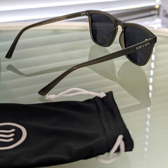 neven cambridge fir polarized sunglasses - like new! - Picture 2 of 7